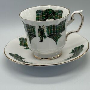 Elizabethan fine bone china tea cup and saucer